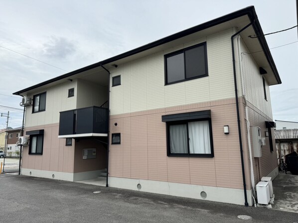 エスポワールA棟の物件外観写真